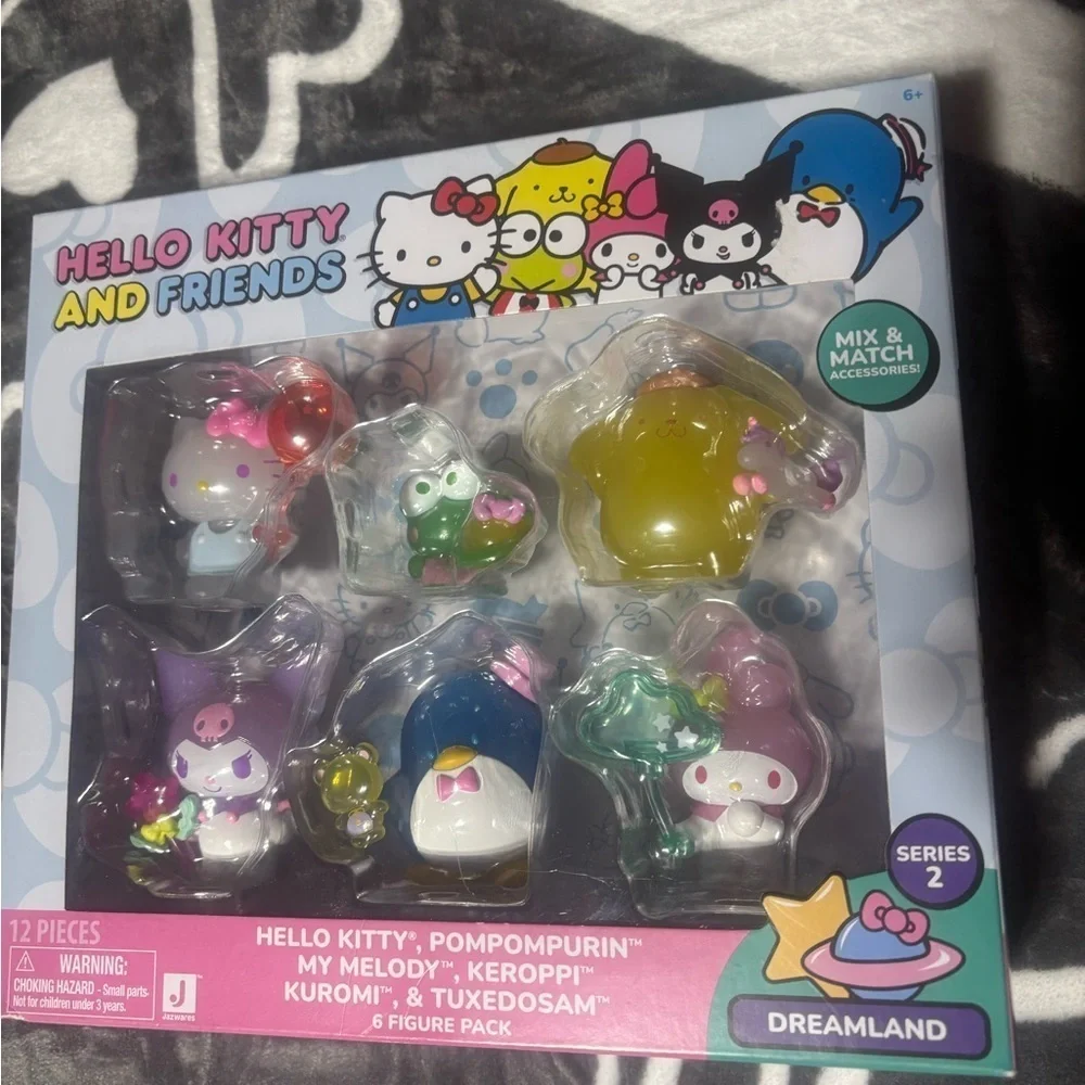 Hello Kitty and Friends, 2” Figure 6-Pack - Removable Salty Accessories